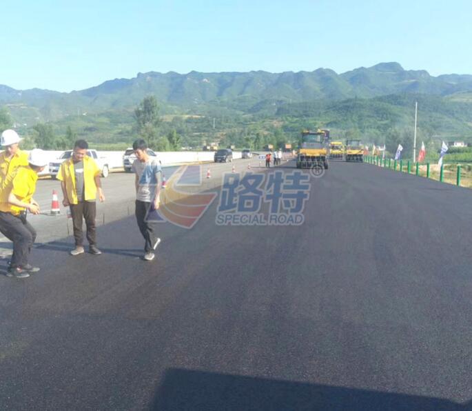 抗車轍劑的應(yīng)用領(lǐng)域及抗車轍劑的使用方法！